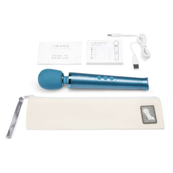 Le Wand Petite Rechargeable Blue