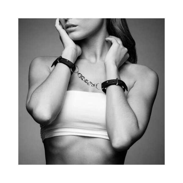Maze Thin Handcuffs